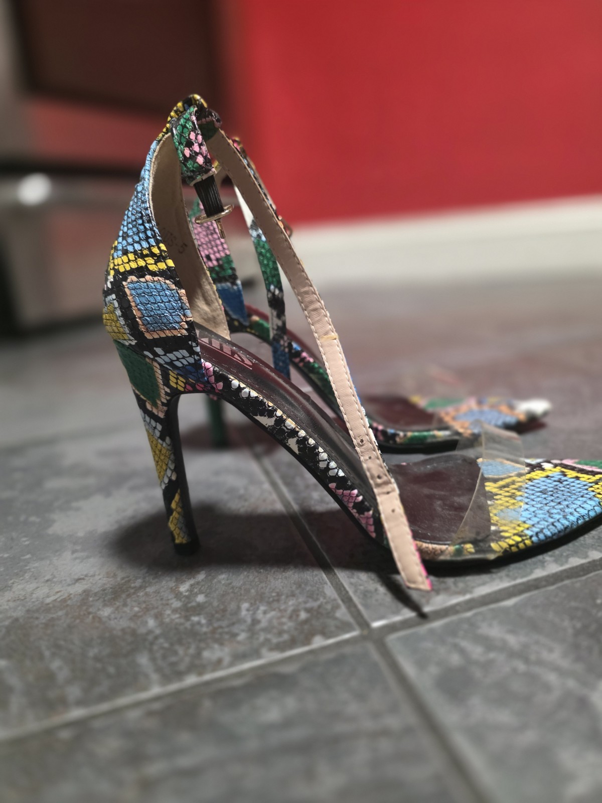 Snakeskin Pattern Multi Colored Open Toe Buckled Ankle Strap Heel Size 7