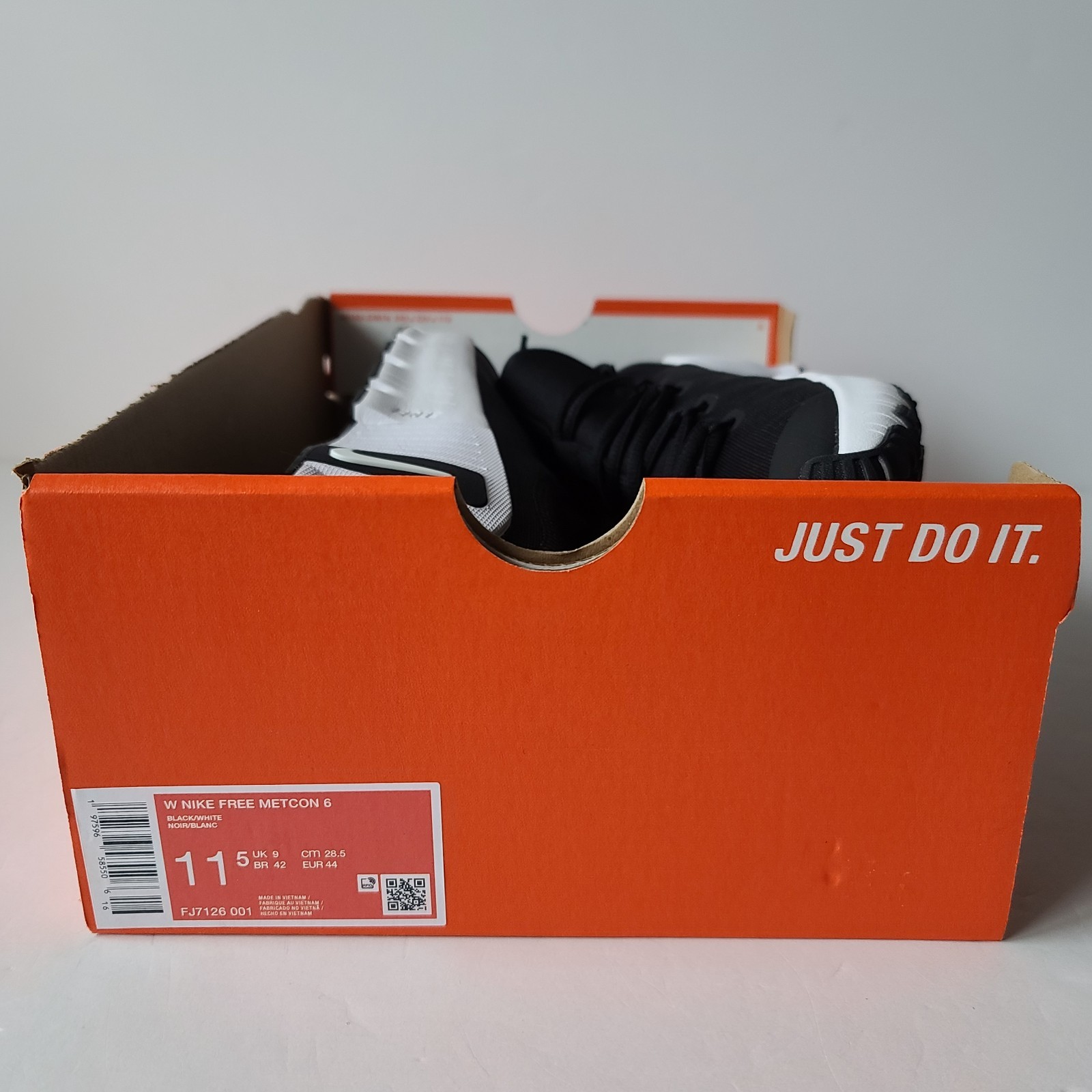 Nike Wmns Free Metcon 6 Black White FJ7126-001 Women’s Size 11.5 / Men’s 10