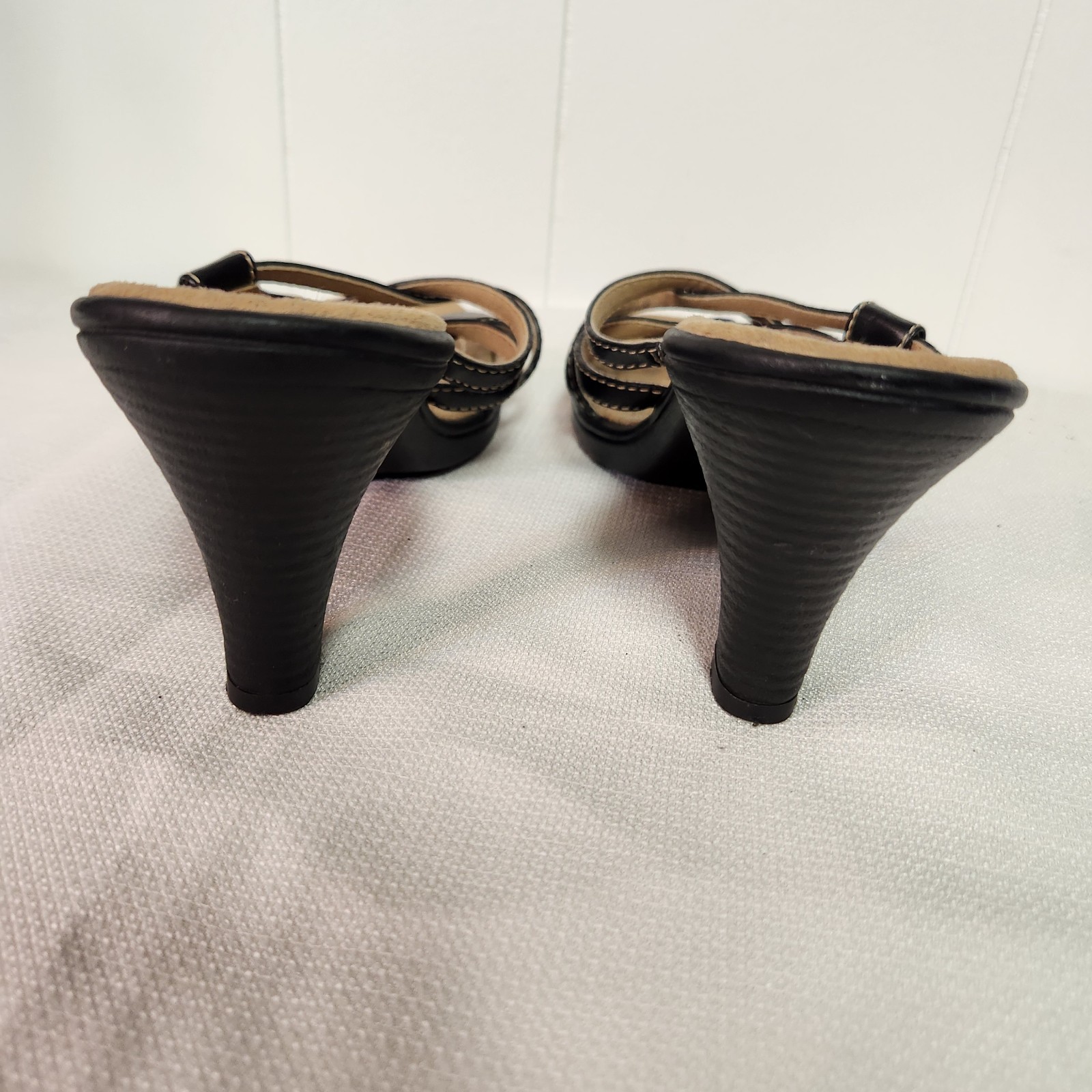 VTG 90s Y2K Mudd Piney Black Faux Vegan Leather Strappy Heel Sandals 6.5