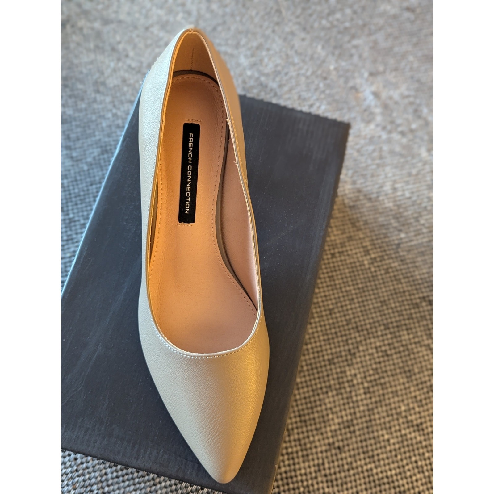 French Connection Kate Pump Putty Beige Pointed Toe Stiletto Heels US 8.5 EU 39