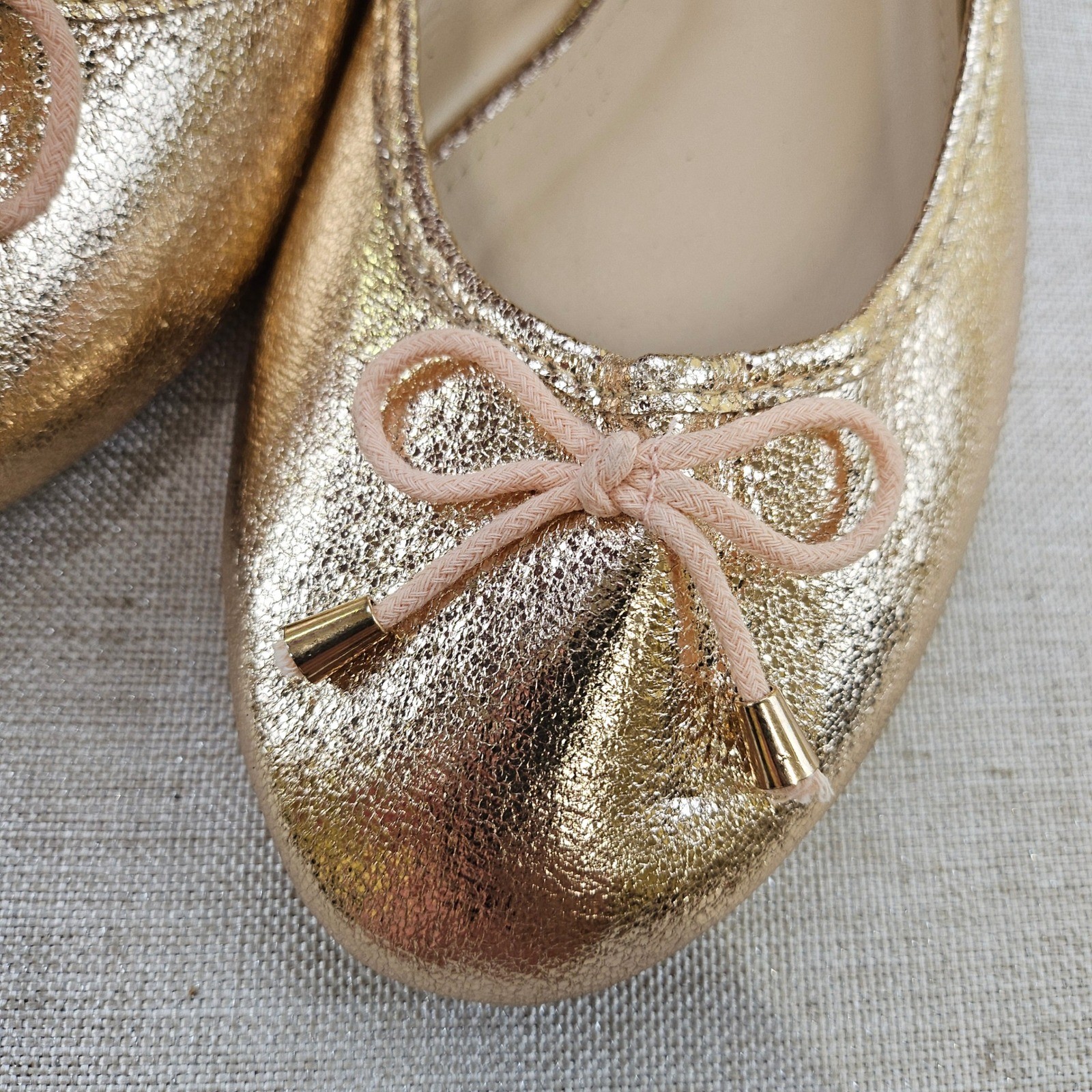 MUSSHOE Womens Metallic Gold Ballet Flats Round Toe Bow Slip On Shoes Size 8