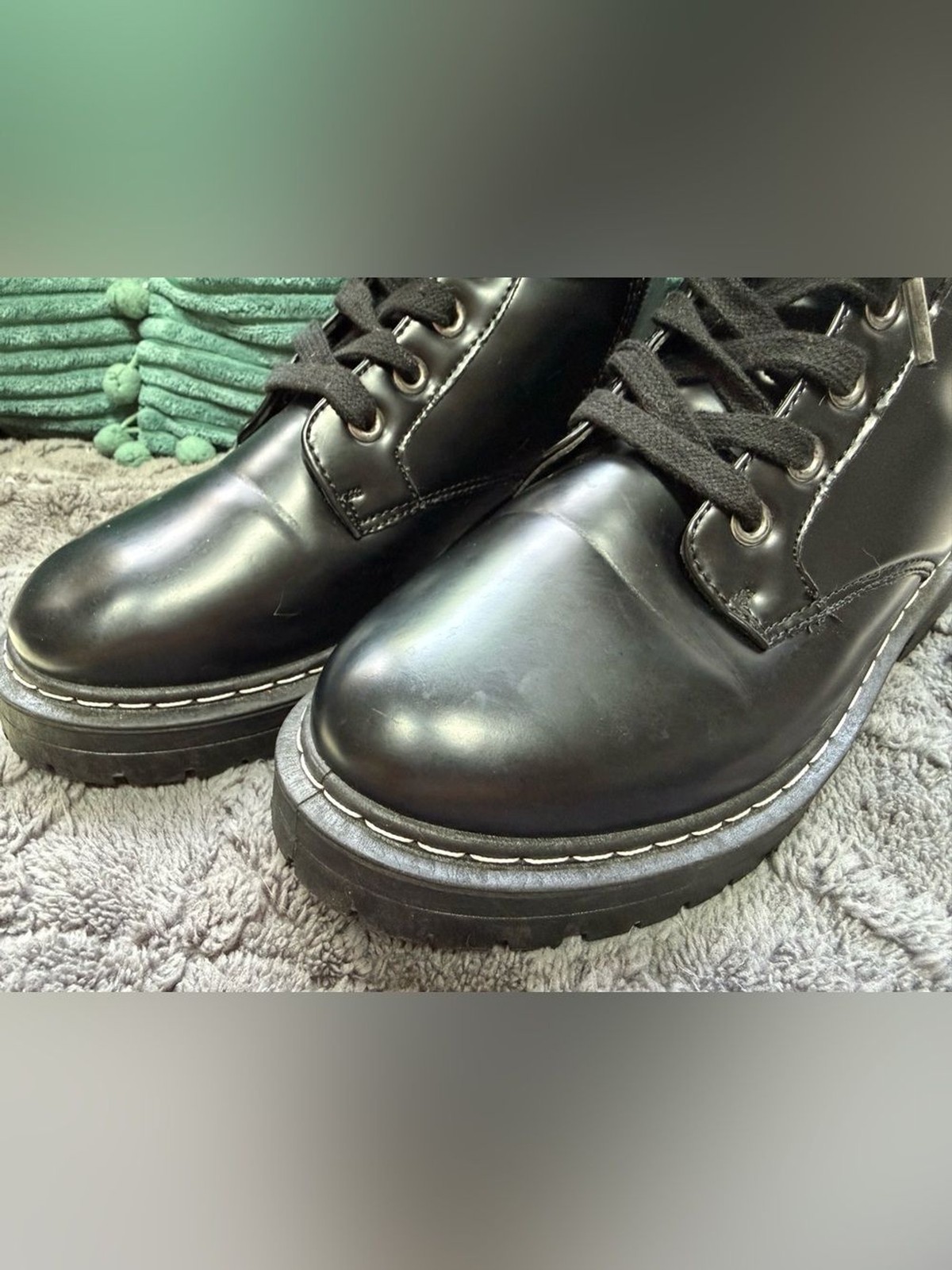 Black Lace-Up Platform Combat Boots – Women(8) Sugar “Kaedy”