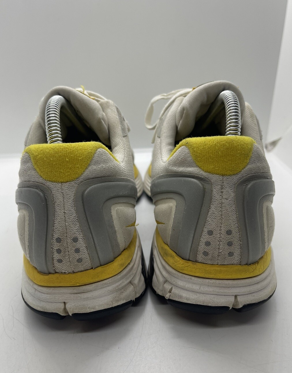 Nike Livestrong Running Shoes White Gray Synthetic Women’s Size 10 390185-100