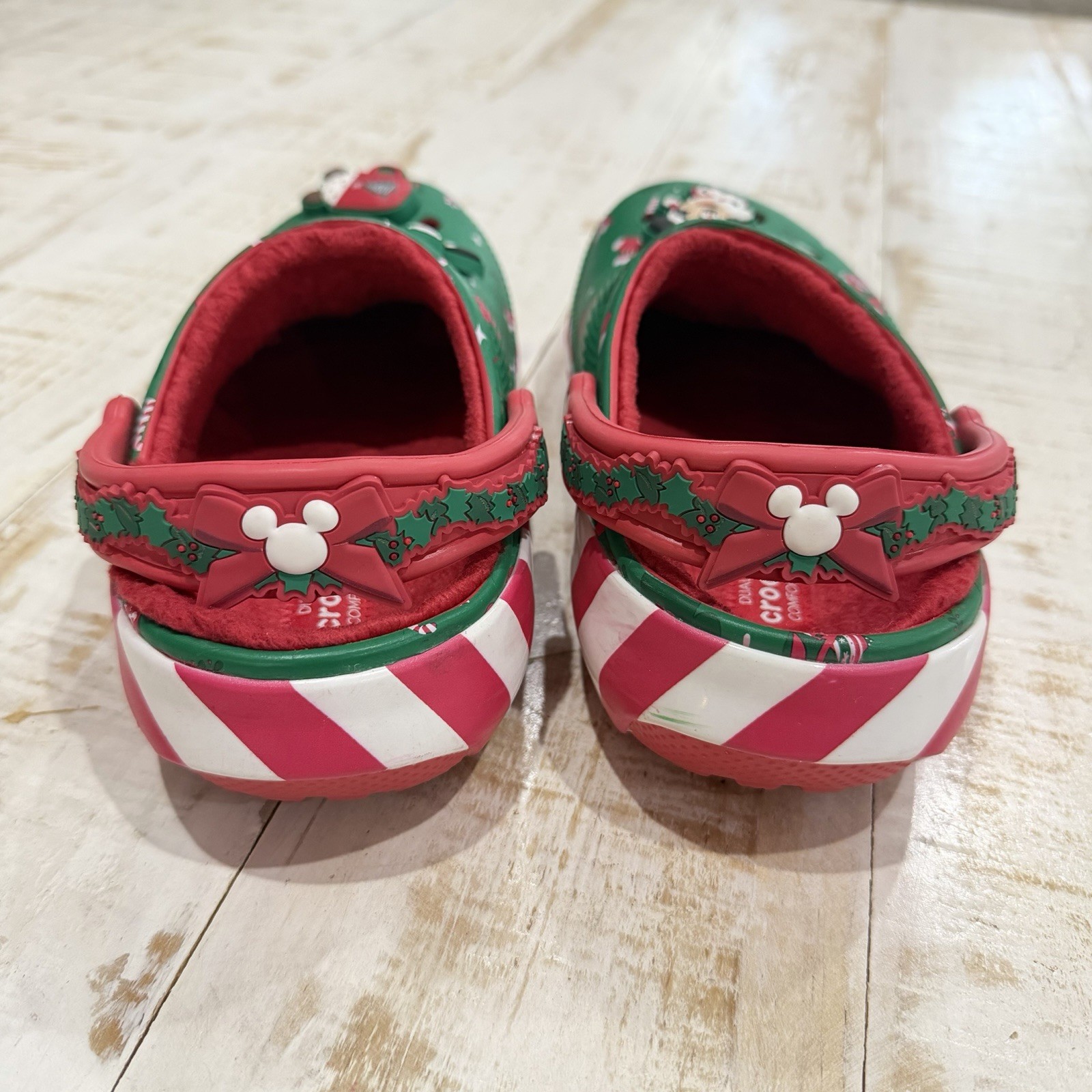 Disney Crocs Classic Lined Clog Minnie Mickey Mouse Christmas Green/Red/White W6