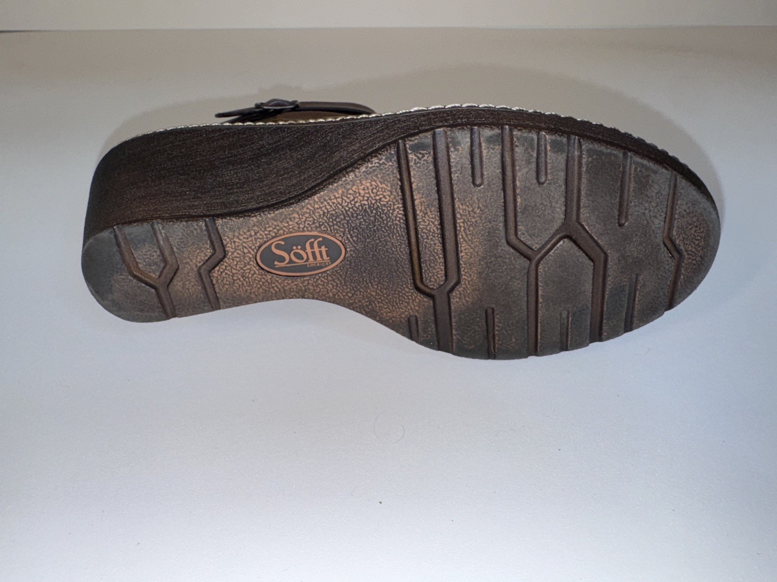 SOFFT brown leather wedge heel zippered boots/booties Women’s Size 8 w/straps