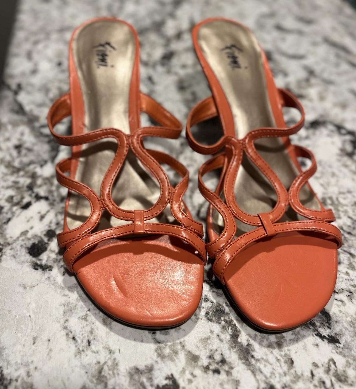Fioni Women’s Size 8 1/2 Orange Salmon 2 3/4″ Kitten Heels Slides Sandals