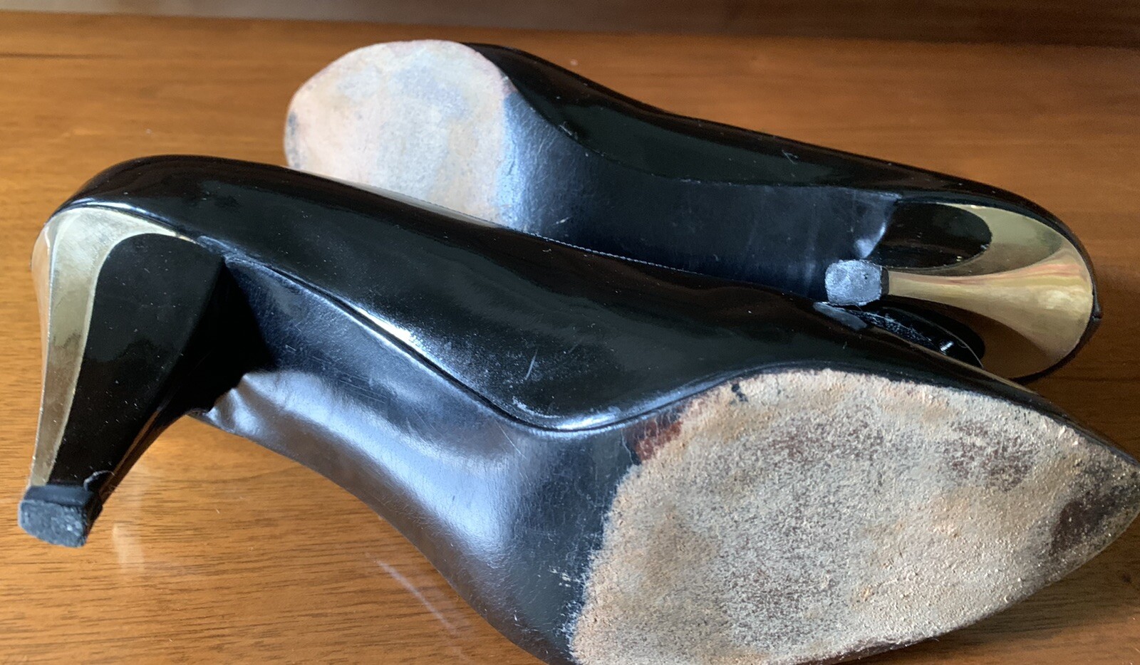 Stuart Weitzman Shoes Size 8.5 Vintage Patent Leather Pumps Narrow Width