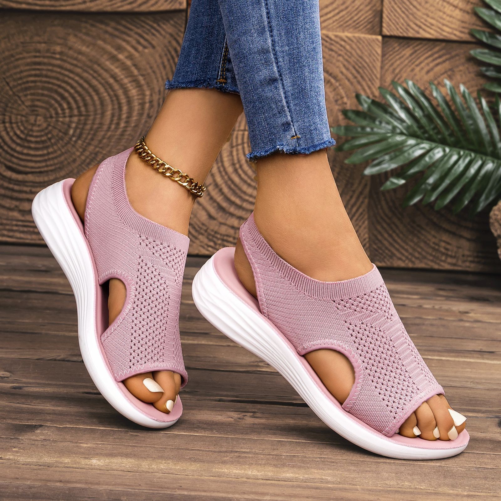 Summer fashion casual beach shoes, fly woven sandals, flat bottomed hollow out
