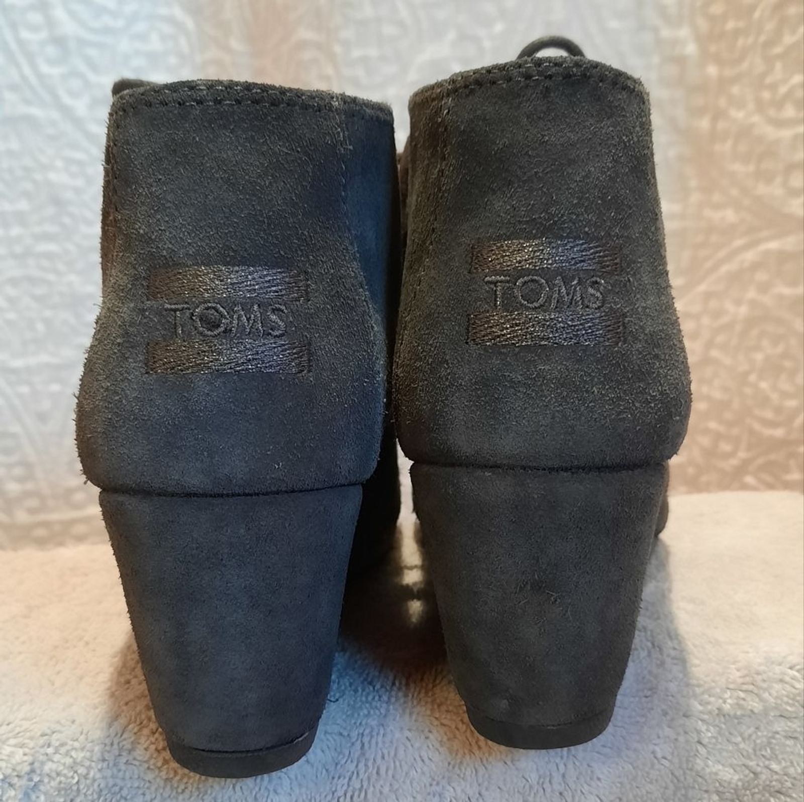 Tom’s Booties Womans 6 Gray Kala Suede Wedge Classic Outdoor Party Casual Boho