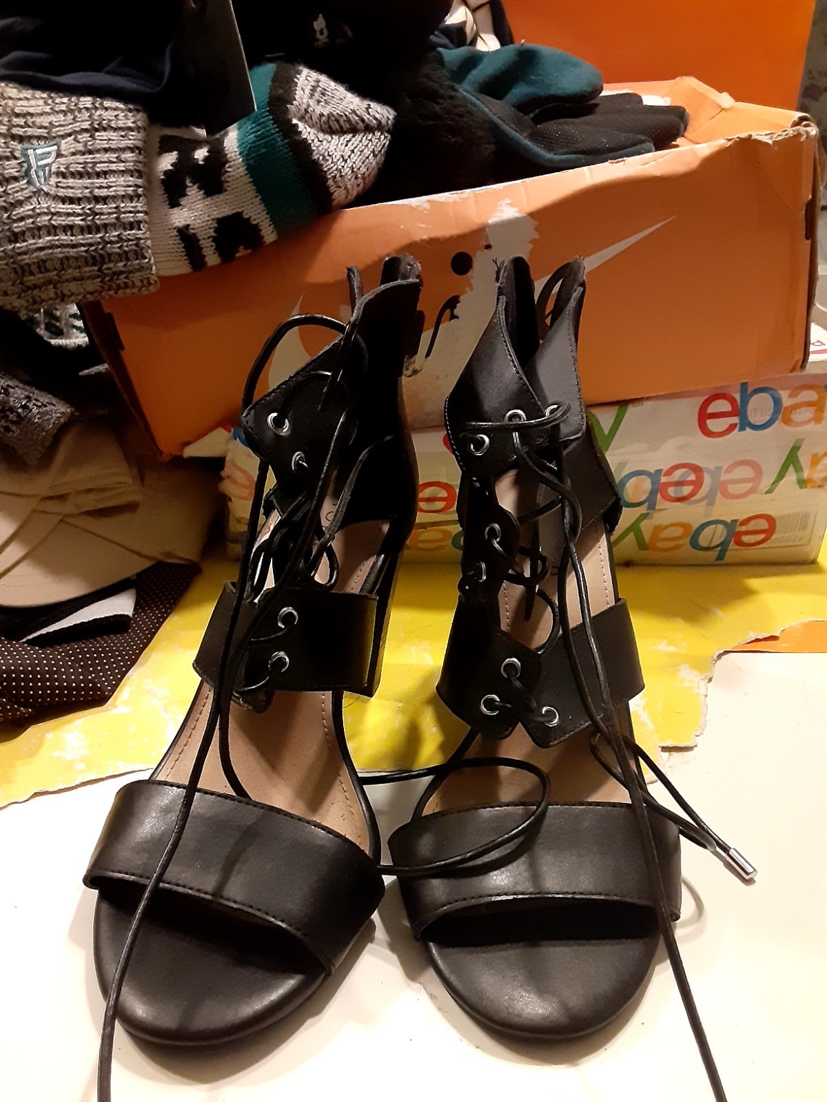 TORRID 4H BLACK EYELET CAGED PLAT HI 7.5 US WOMEN