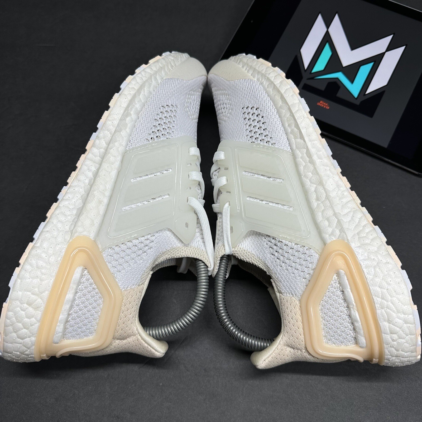 Adidas UltraBoost 19.5 DNA Running Women’s Size 8.5 White Beige GZ6469 NBY