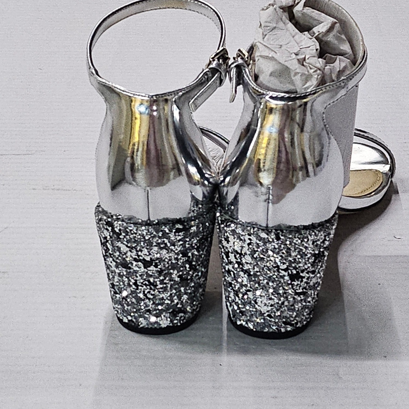 Marc Fisher Safia Silver Metallic Glitter Block Heel Sandals Womens 6.5M QMSAFIA