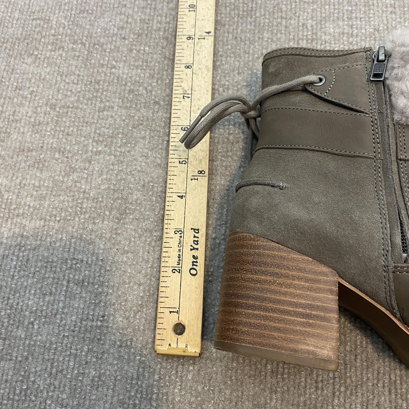 UGG Boots Womens Size 7.5 Olive Suede Shearling Lined Ankle Block Heel 1104863