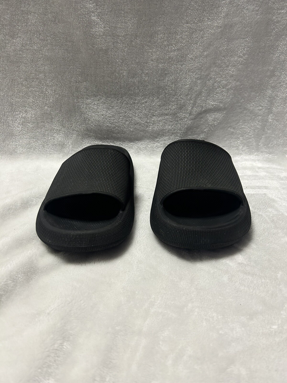 Black Women 4-4.5 Men 3-4 Non Slip Quick Drying Ultra Cushion Slides Sandals