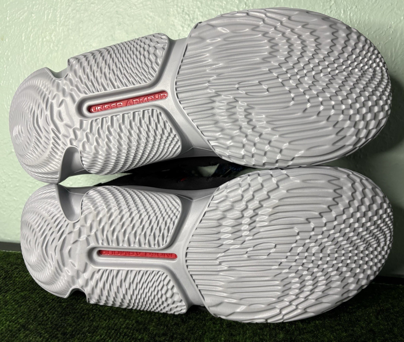 US Women’s 13/Men’s 11.5 – Under Armour Flow Breakthru 4 Basketball «BHM», Rare