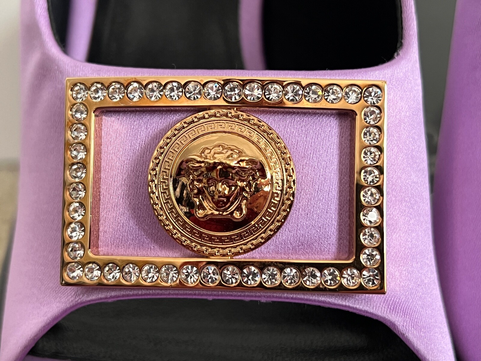 NIB Versace Tribute Medusa Logo Crystal Satin Open Toe Slingback Pumps 37.5 7.5