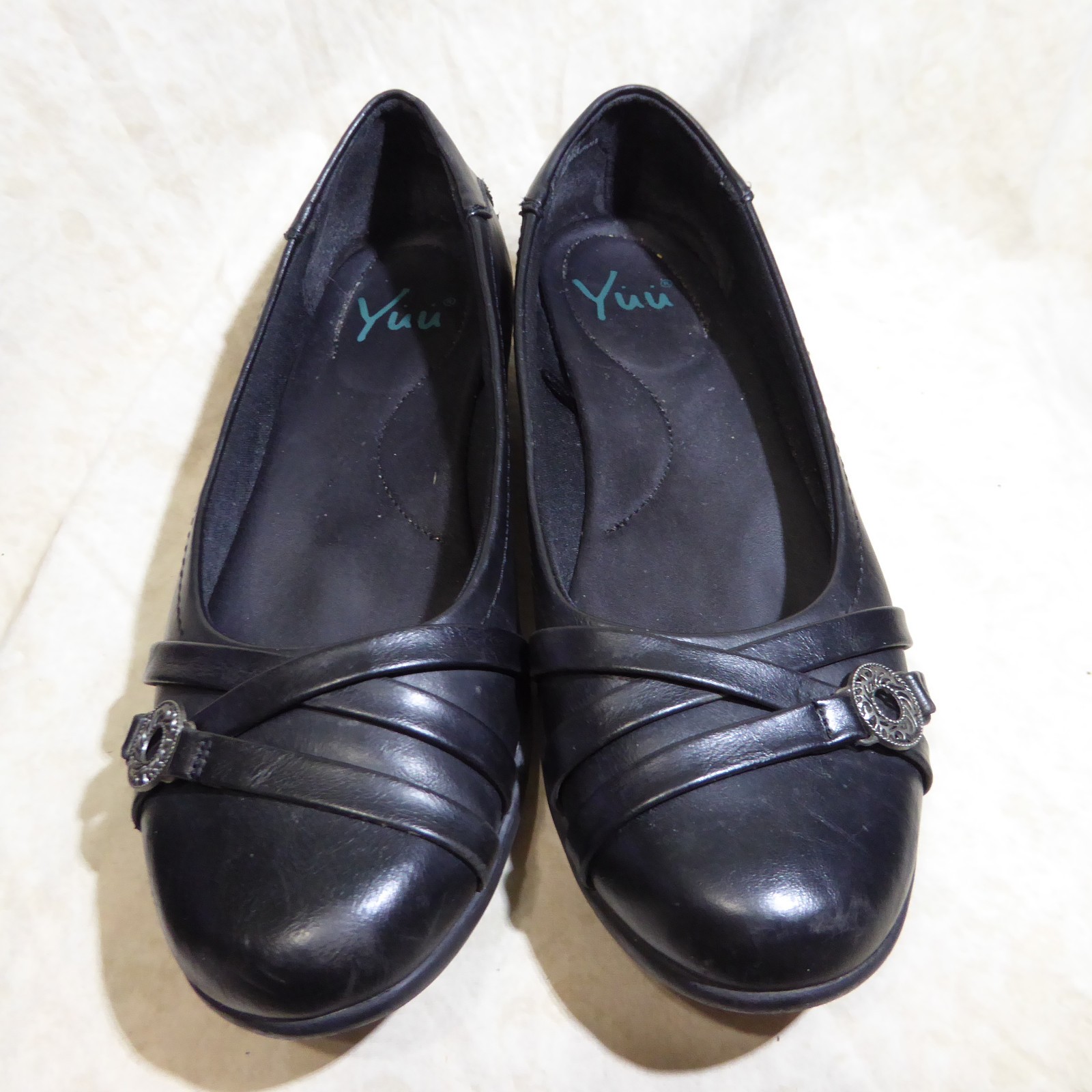 🩰 YUU Comfort Ballet Flats sz 8.5 M Black Leatherette; Triple X Strap Accents