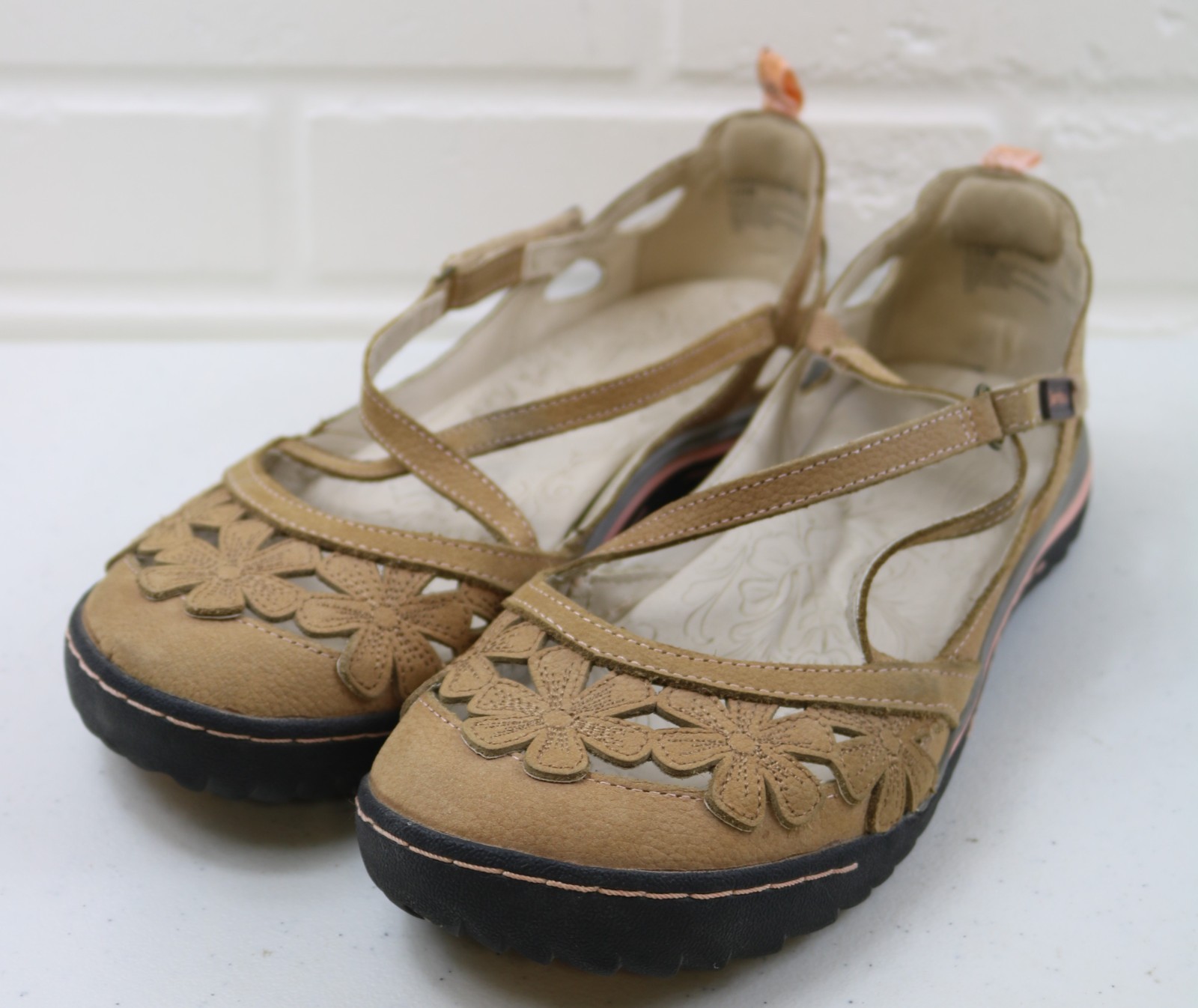 JBU by Jambu Tan Blossom Encore Sandals Womens 10M All Terra Traction Hiking