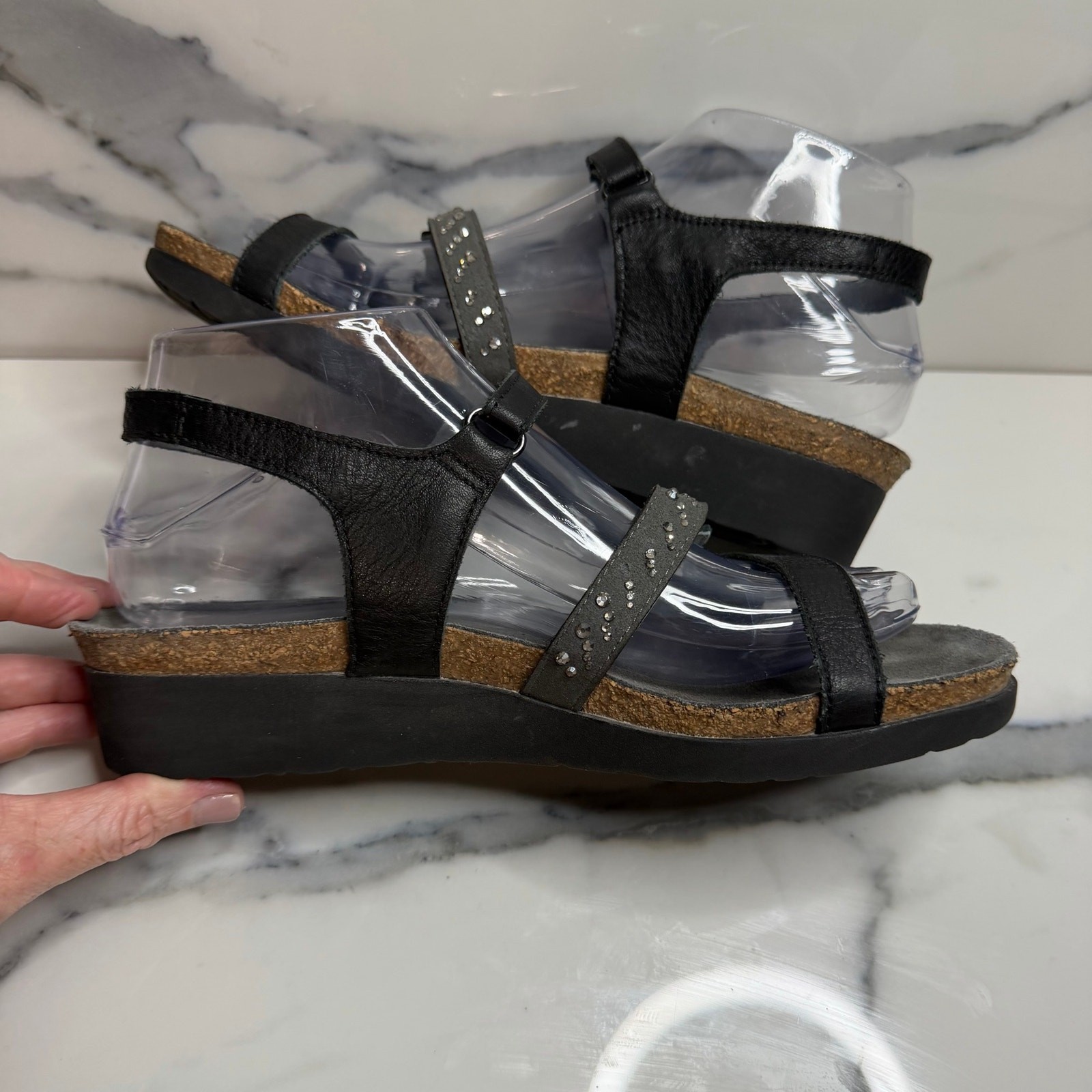 Naot Women’s Black/Silver Leather Kendall Sandals Sz 39 Sz 8.5 Strappy Comfort