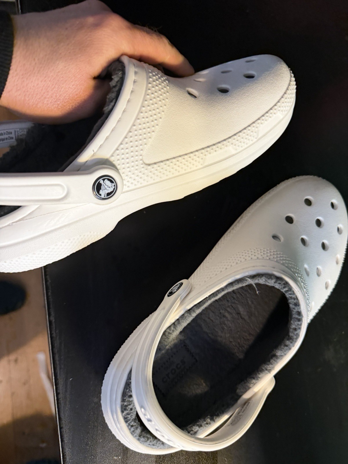 CROCS Baya Fuzzy Lined Clog White w Grey Interior. Women’s 10, Men’s 8