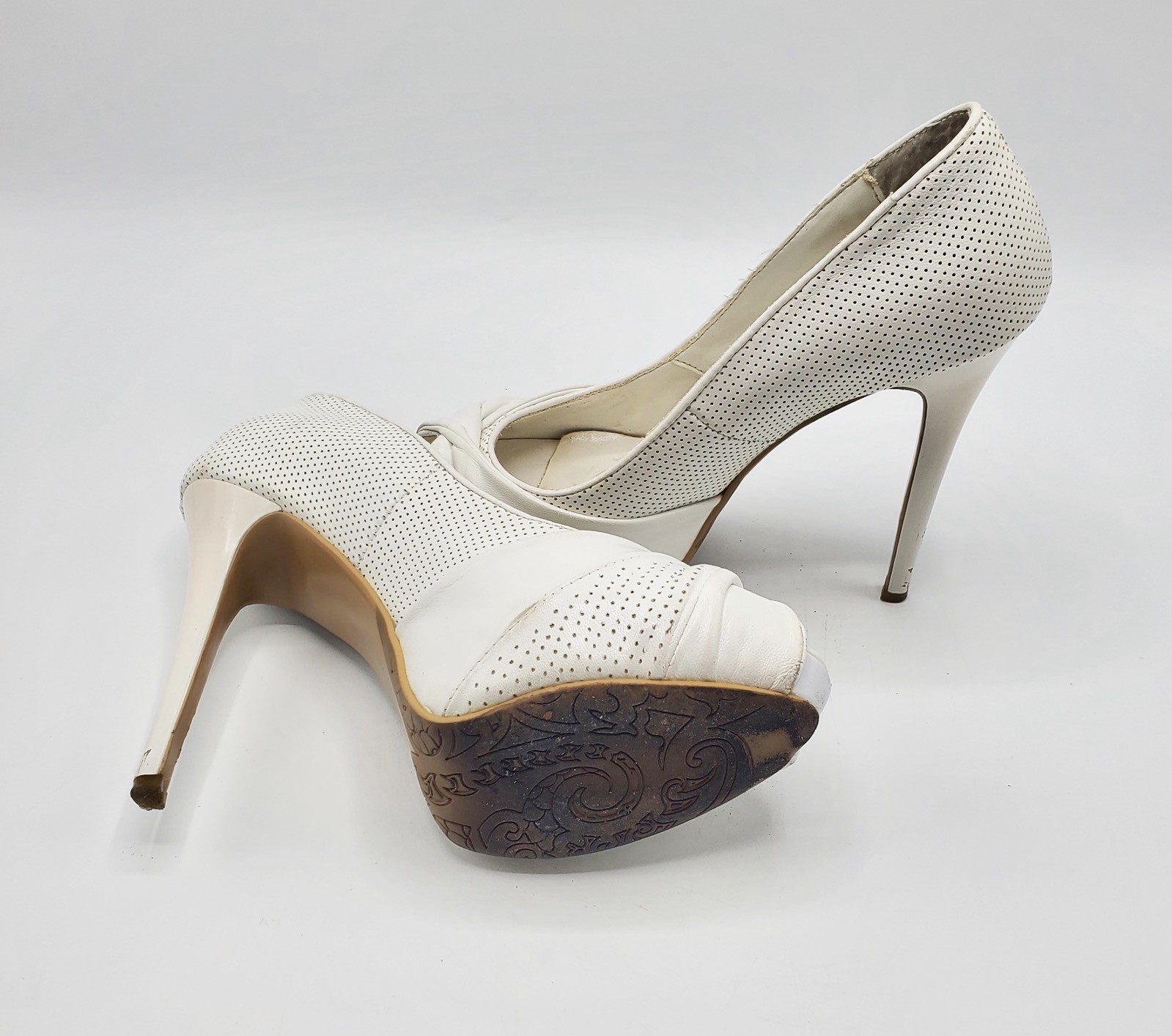 Basconi Classic High Heel Pump Sz 8 US / 38 EU Pre-owned