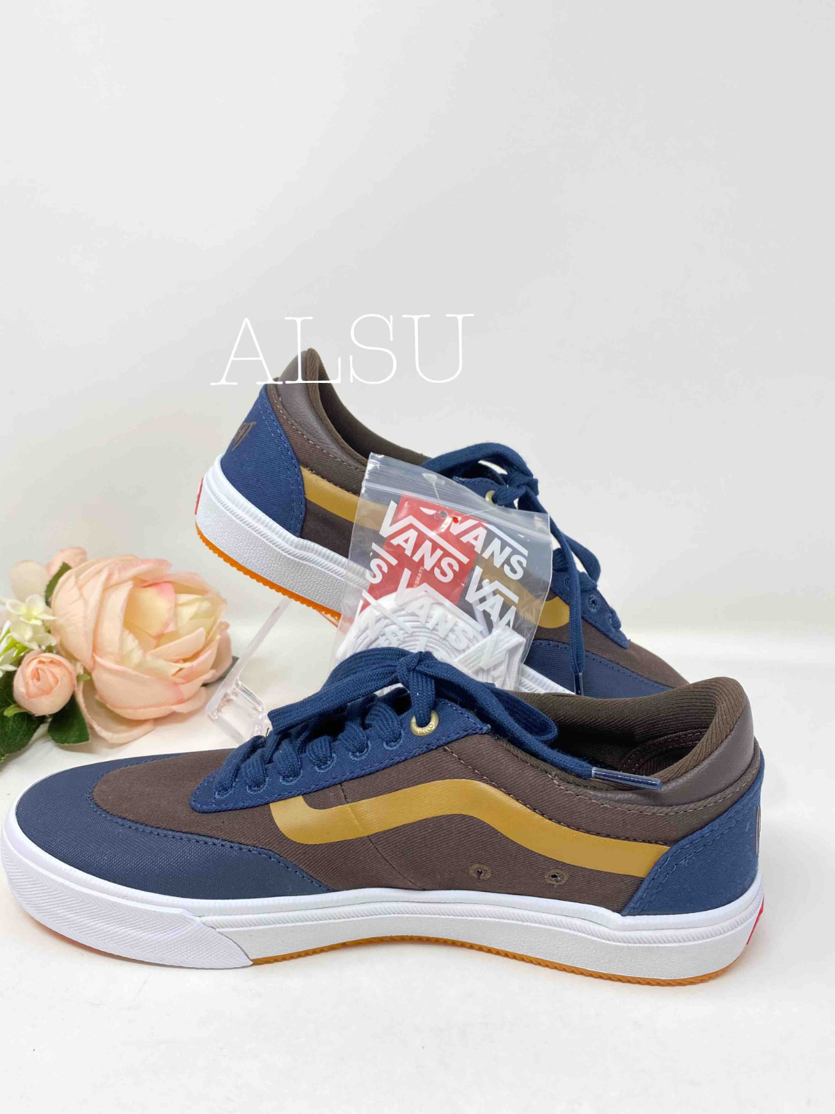 Sneakers Women’s VANS Gilbert Crockett Independent Dress Blues Size VN0A38COUHL