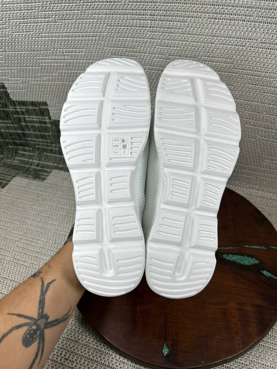 Skechers Shoes Womens Size 12 Bobs Sport Arc Waves White Textile Slip On Sneaker