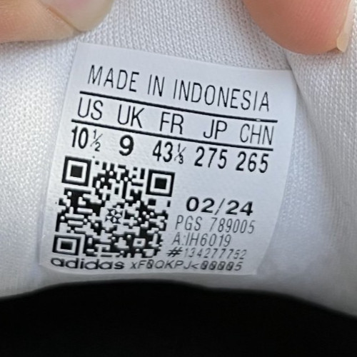 Adidas Response Womens Size 10.5 White Athletic Running Walking Shoes Sneakers