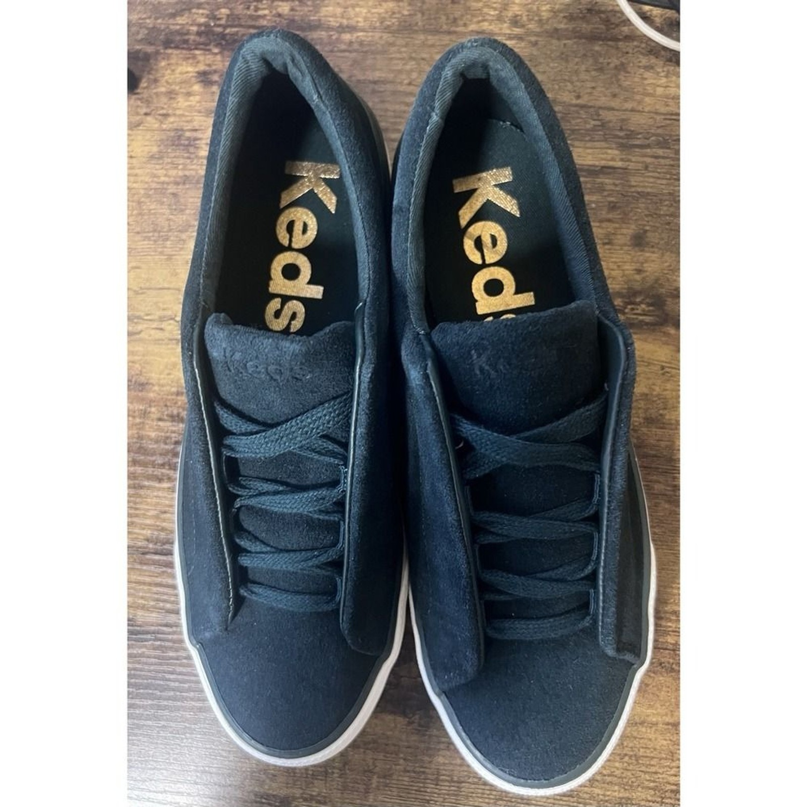 Keds Women’s Green Platform Sneakers Size 7.5 Suede Lace Up Casual Shoes WH68332