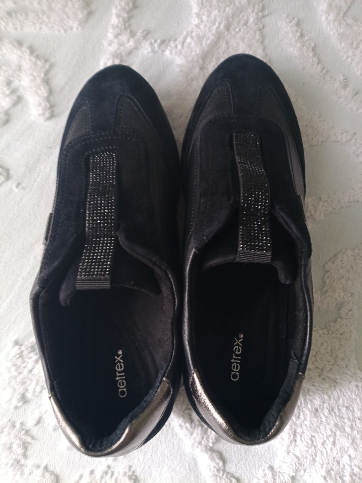 Aetrex Women’s Megan Arch Support Sneaker Black Sparkle Size 8