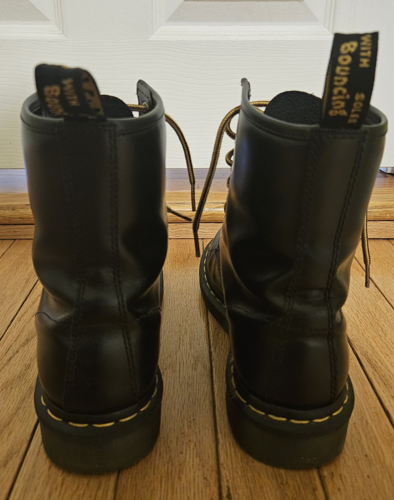 Dr. Martens 1460 Women’s Black Smooth Leather Lace Up Boots