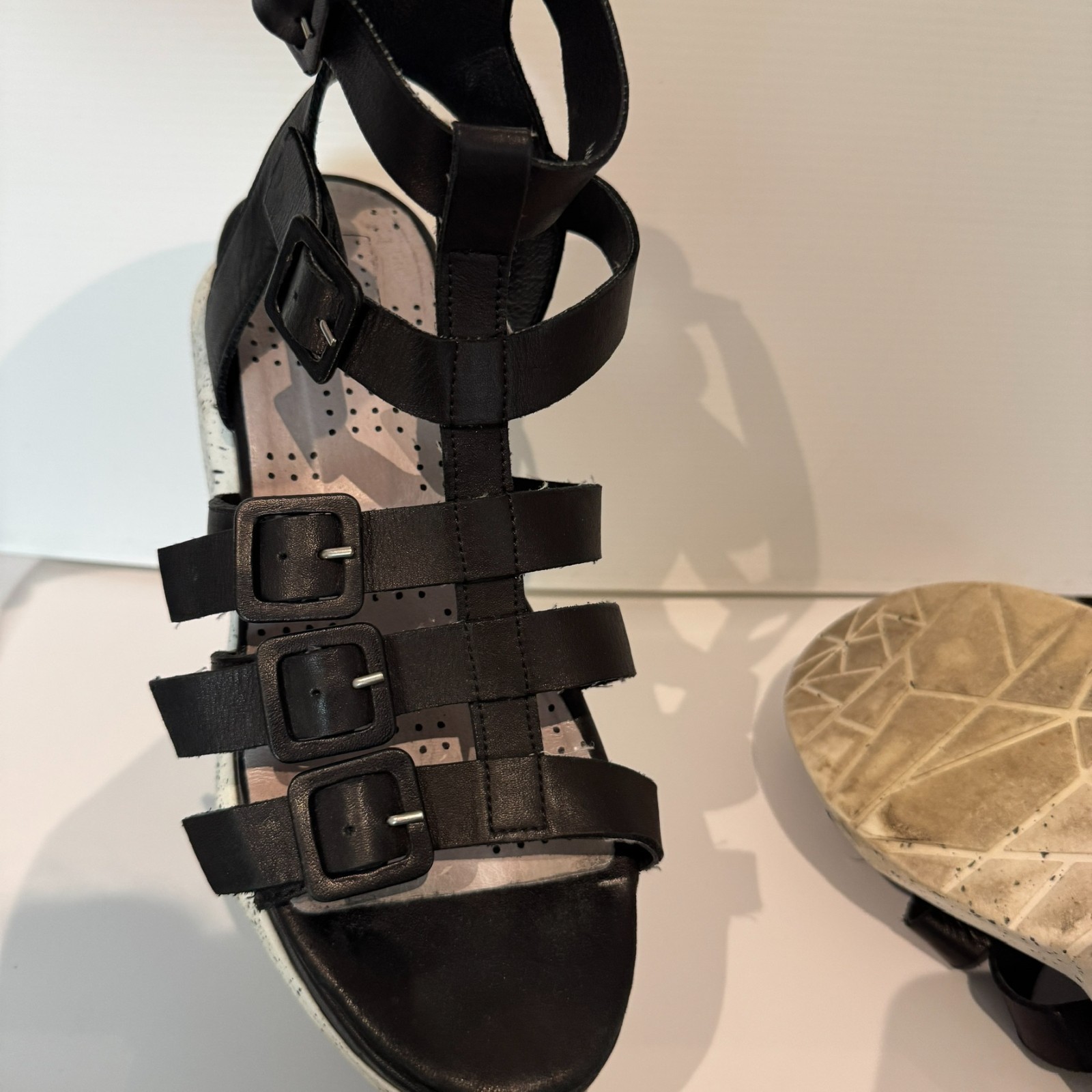PF16 Italy Black Leather Platform Gladiator Sandals Buckle Up Size EU 41