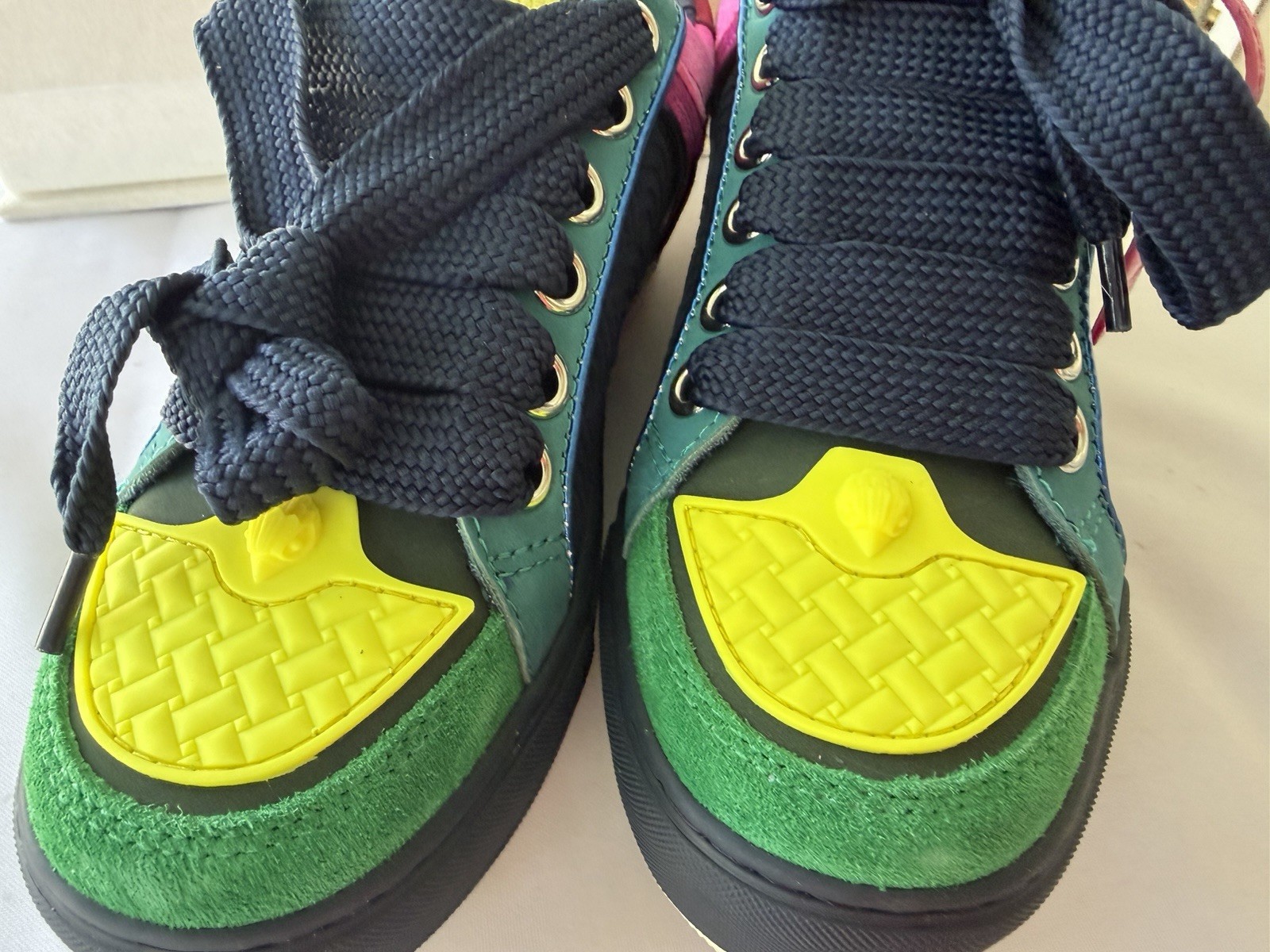 Kurt Geiger London Southbank Tag sneakers Vibrant Color Suede W Charm Size 38.5