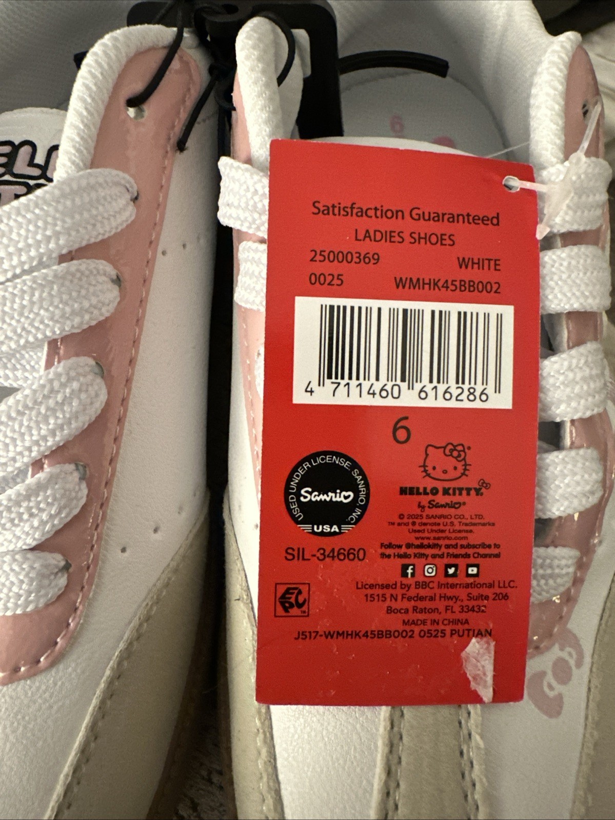 Sanrio Hello Kitty Women’s Lace Up Athletic T-Toe Sneakers White/Pink Size 6