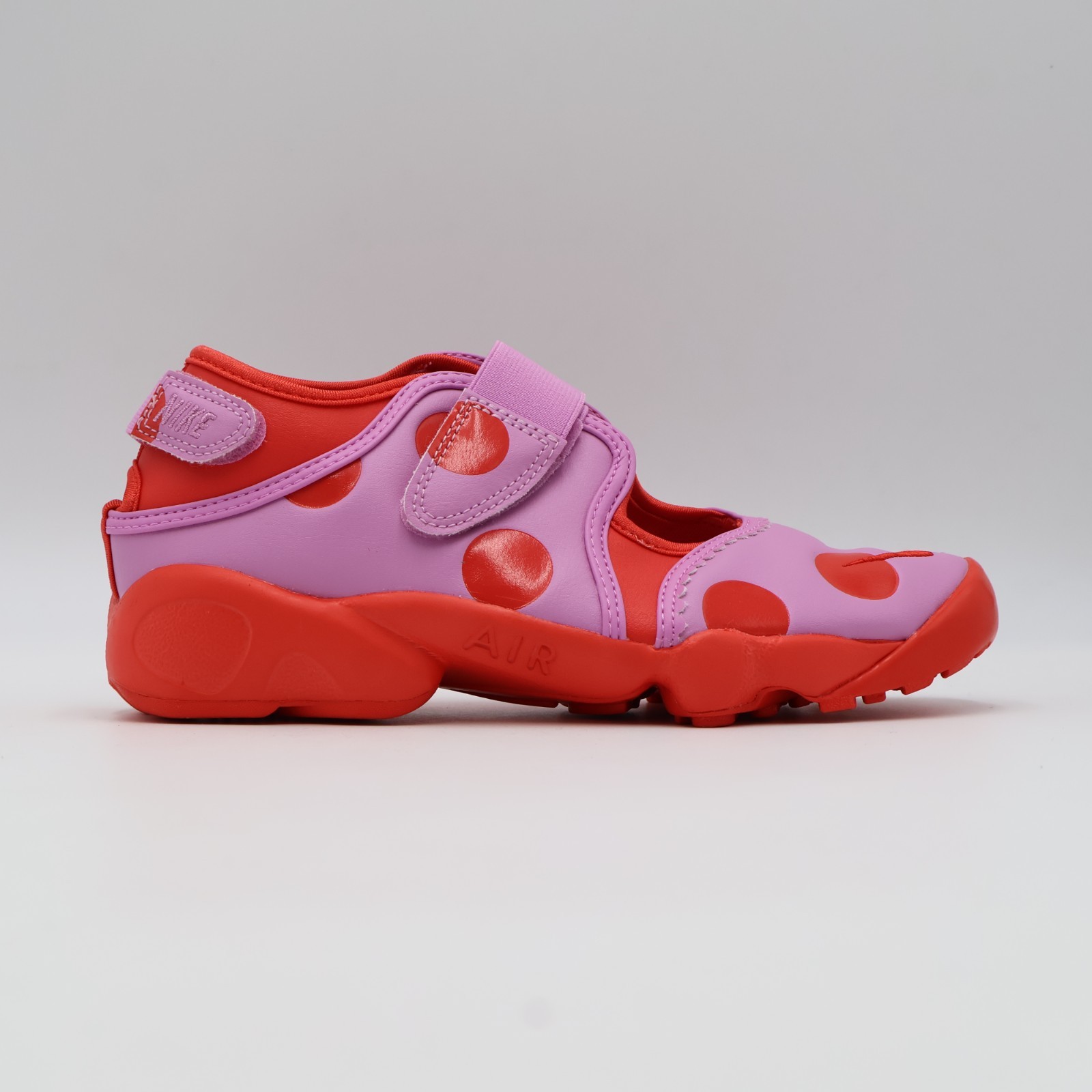 IR1226-500 Nike Air Rift Polka Dot/Light Magenta (Women’s)