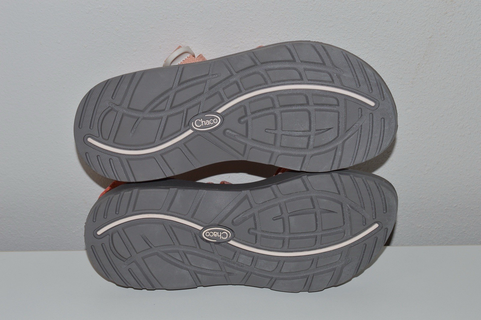 Chaco Sandals Womens 8 Z/Cloud X2 Strappy Orange Buckle Casual Toe-Loop J107228