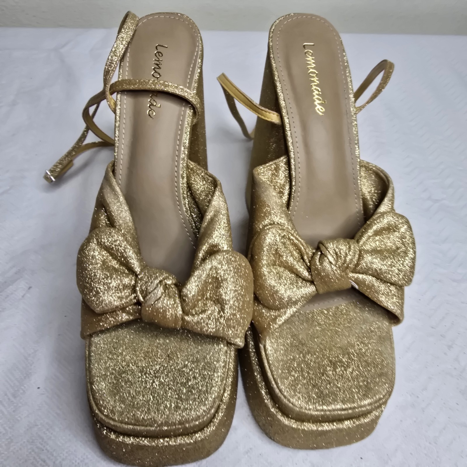 Lemonade Hot Sauce Gold Platform Bow Heels – Women’s Size 9