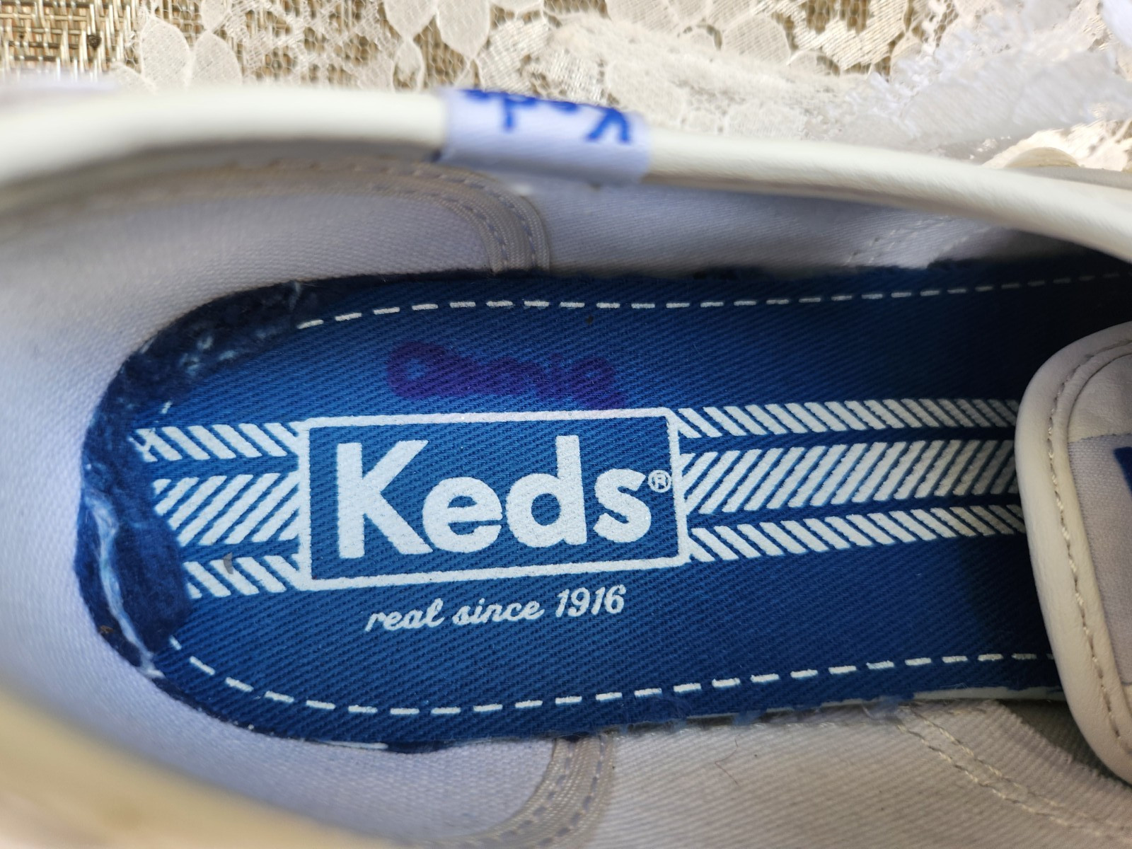KEDS WHITE LEATHER WEDDING SNEAKERS Designed with Pearls Lace Sequins Women’s 7