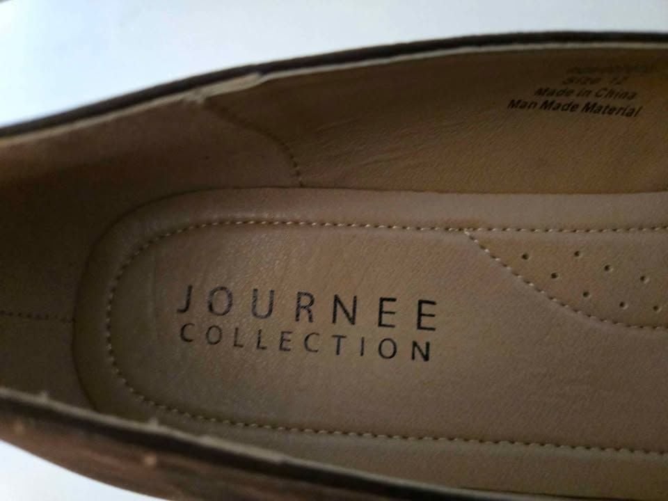 NEW!! Journee Collection Medium and Wide Width Women’s Comfort Graysn Brown – Si