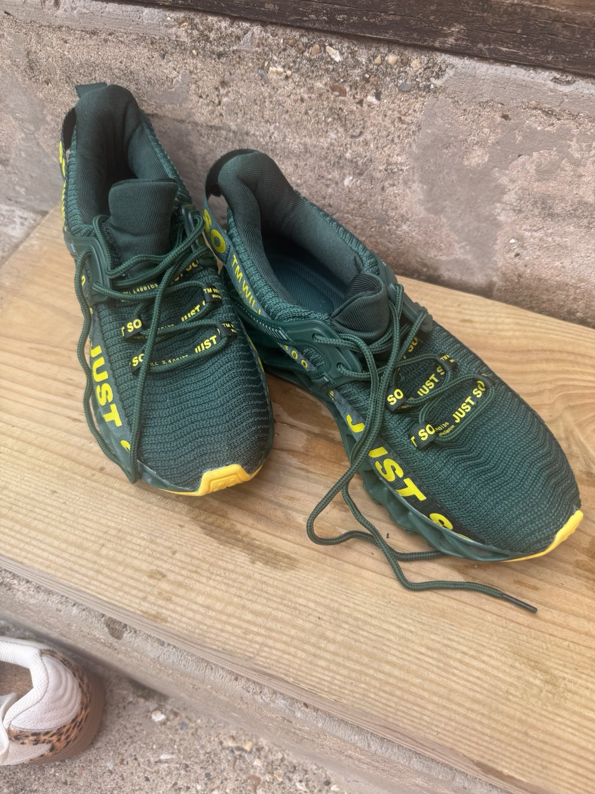 JUST SO SO Women Sneakers Size 39 Casual Athletic Shoes