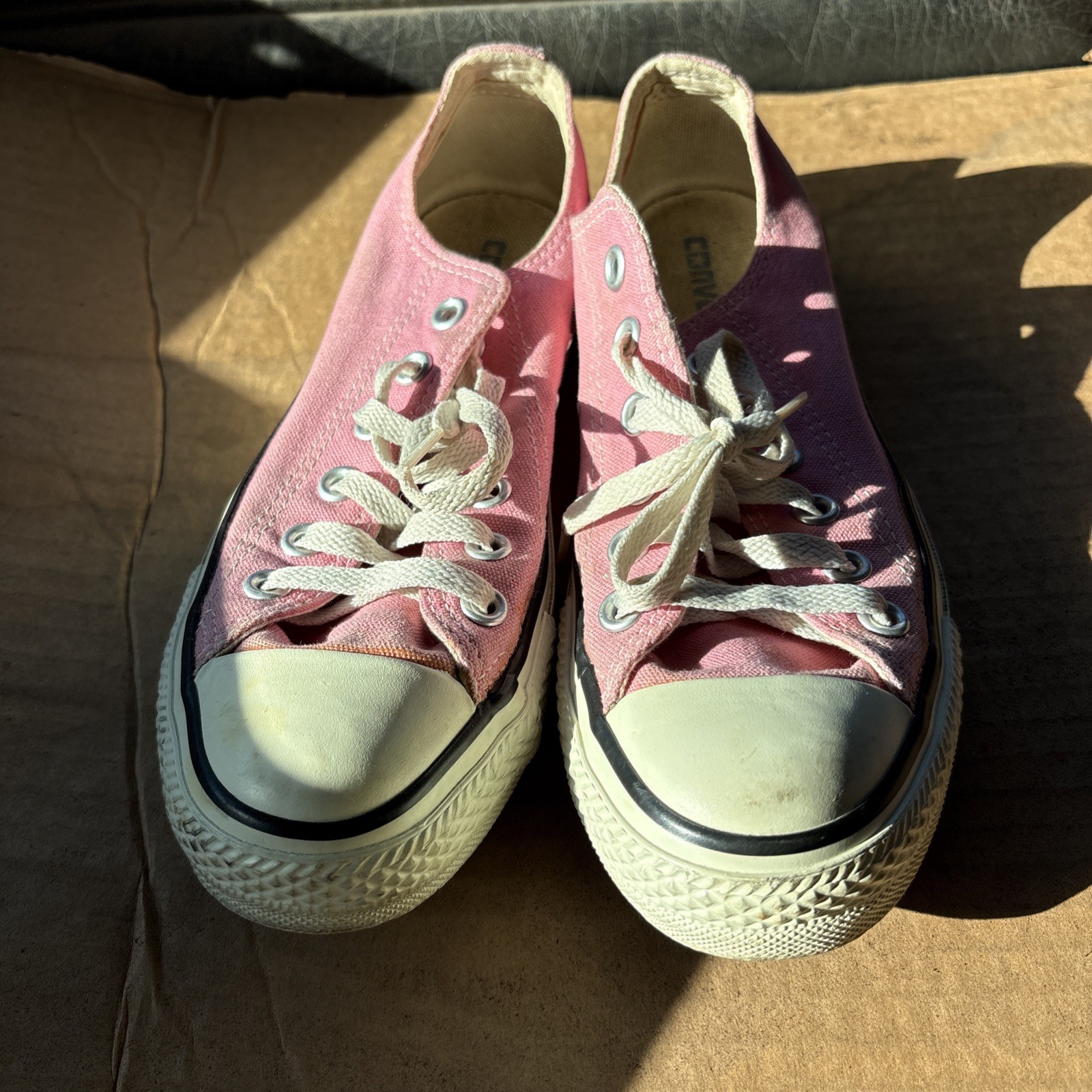 pink converse low top mens 5/womens 7