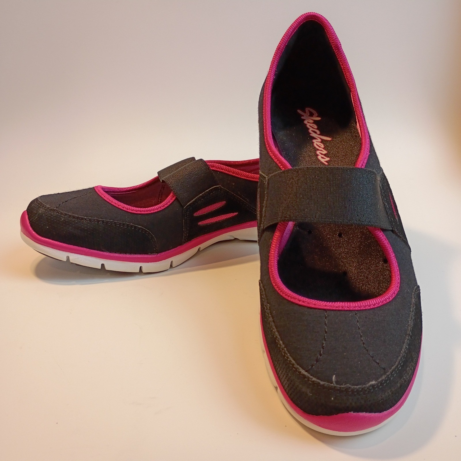 Skechers Womens Mary Jane Sneakers Black Pink Slip On Walking Shoes 7.5