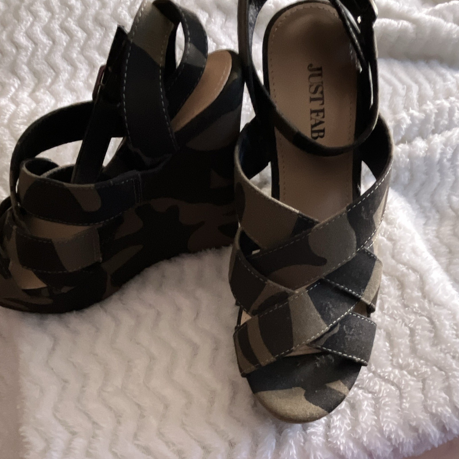 JustFab Women’s Camo Strappy Open Toe Wedge Heels Black Green Brown 6.5