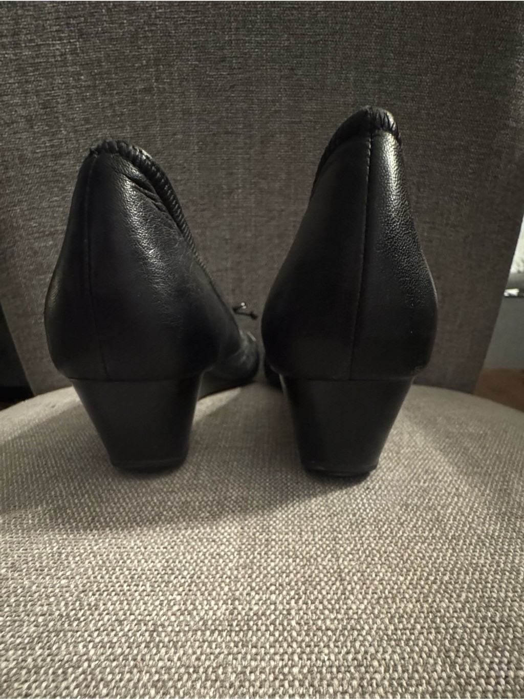 Cole Haan NikeAir Black Leather Ballet Flats Bow Accent Women’s Size 7.5B