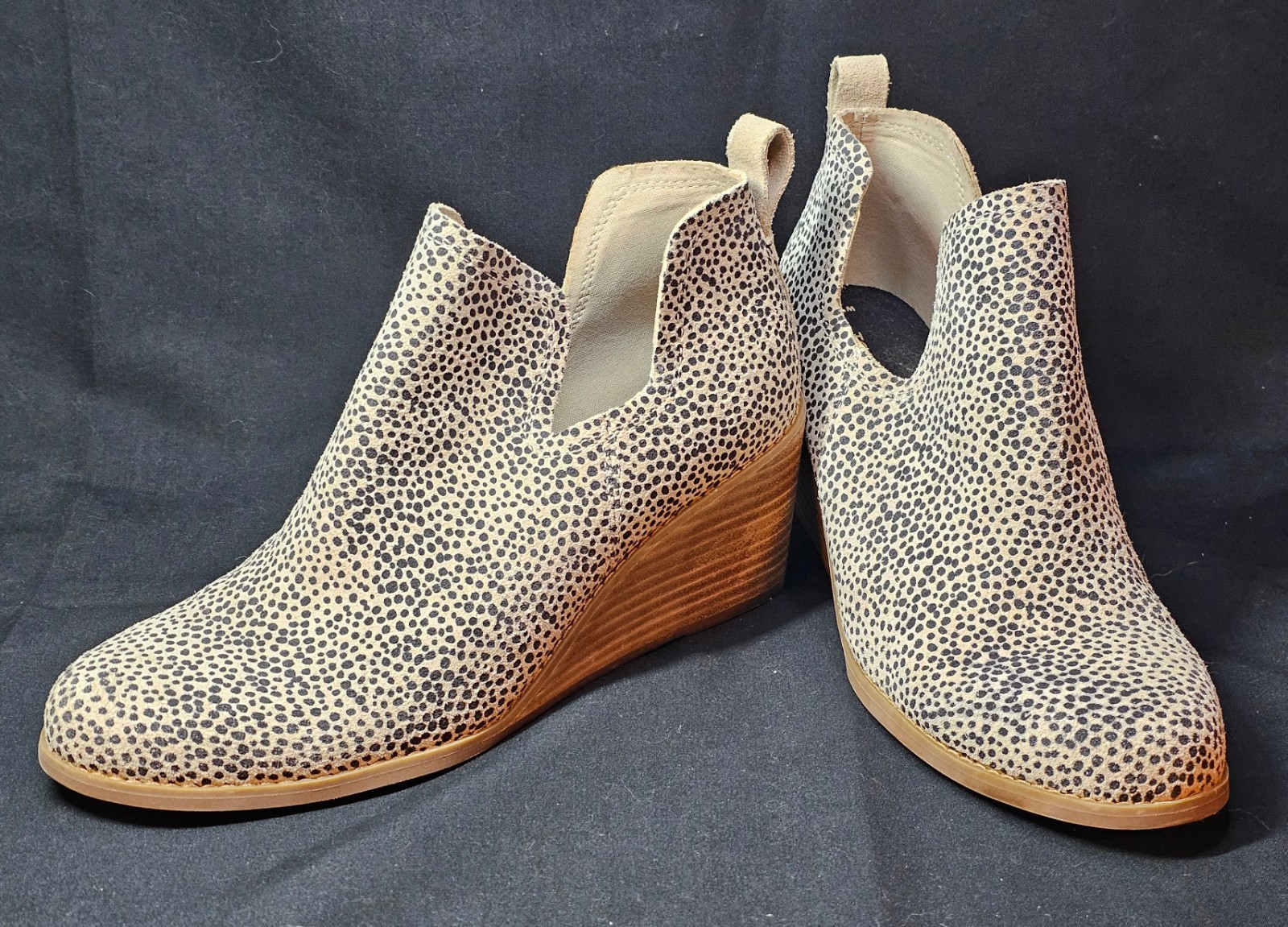 Tom’s Gwen Ankle Boot 3″ In. Wedge Size 8.5