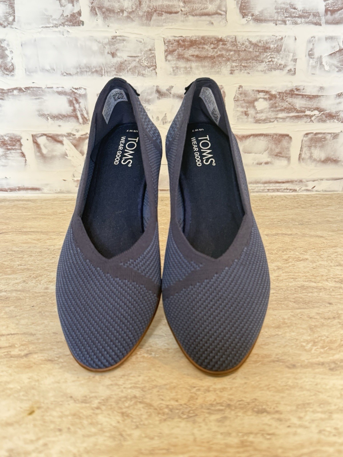 Toms Women’s Flats Navy Blue Sz 7