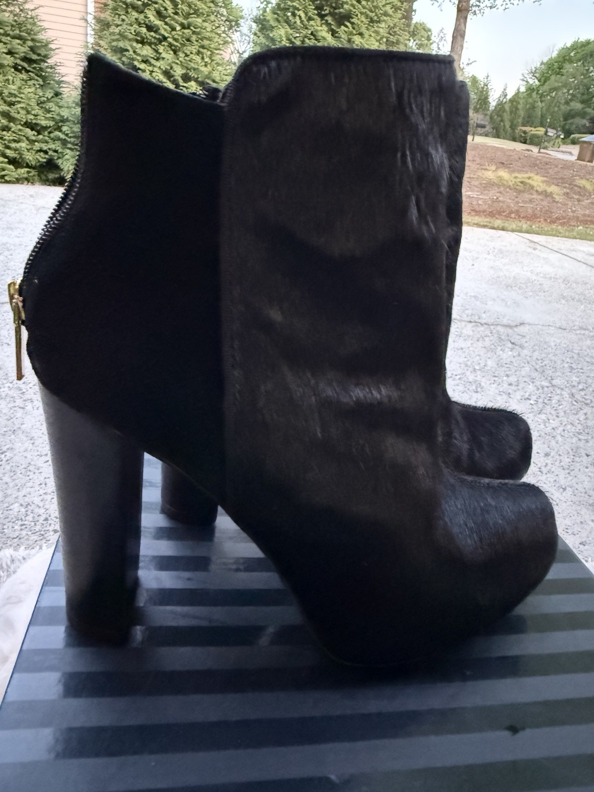 Angel Black Fur Ankle Bootie Round Toe Block Heel Zip Solid Size 9