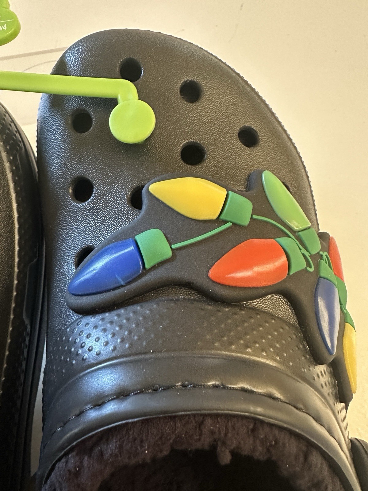 Black Crocs «Classic Holiday» Lined Clogs ft. Festive Christmas Light Graphics