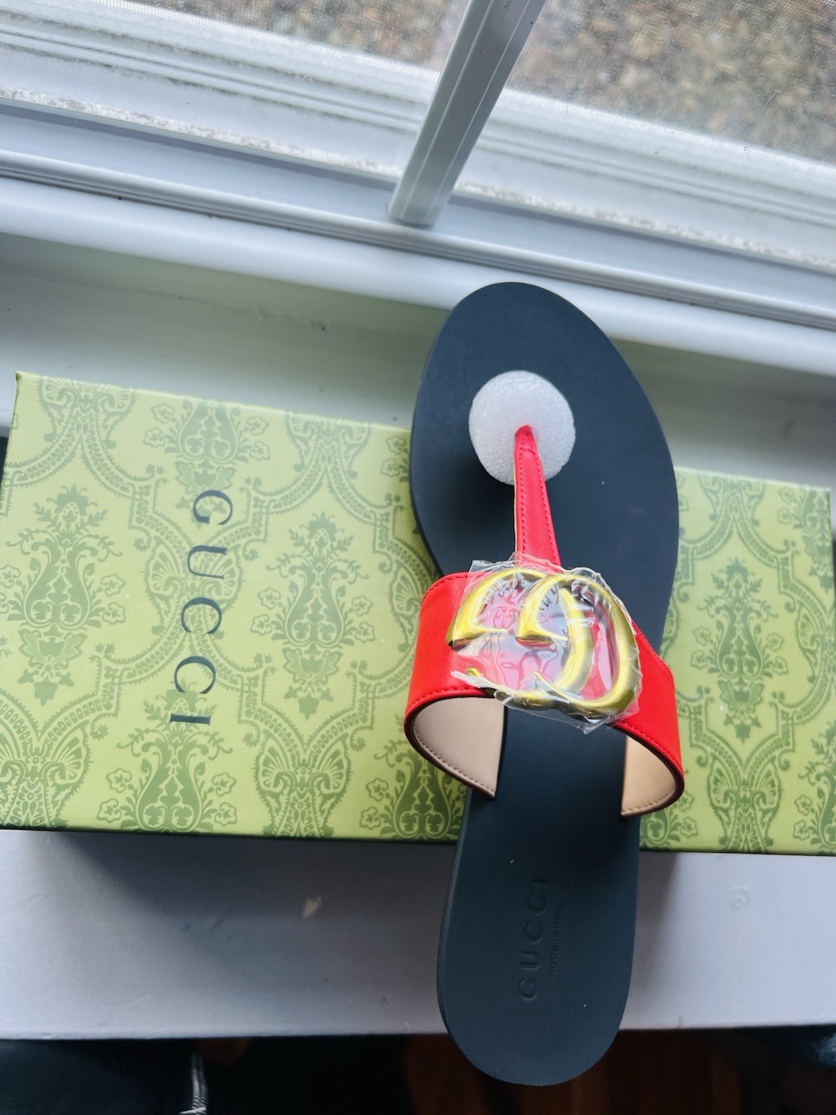 GUCCI Red Marmont Gold Bronze Metal GG Logo Sandals Flip Flops Size EU 39 US 9