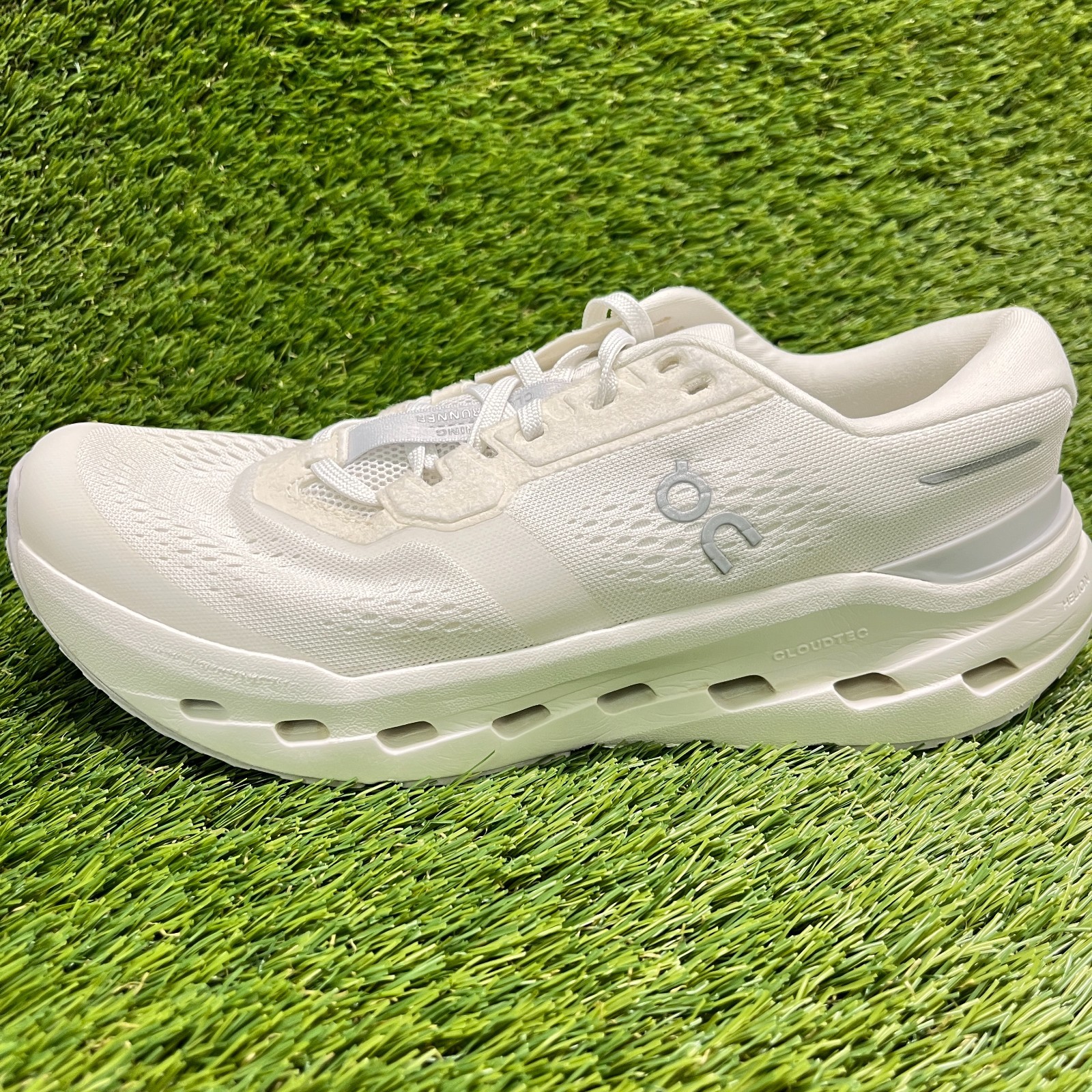 On Cloudrunner 3 Womens Size 8.5 White Ivory Athletic Running Shoes Sneakers
